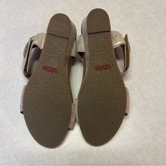 Taos Women Carousel 2 Leather Silver Platform Wedge Sandals 7-7.5 - Picture 9 of 9